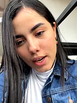 Marilyn Monrou online show from December 14, 2025, 8:13 pm