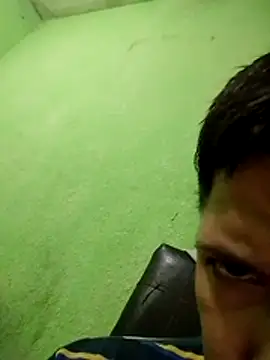 DestinedSpark23 online show from December 4, 2025, 2:04 pm