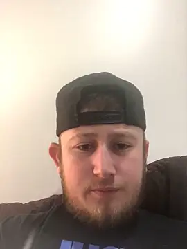 Sexyytradie05 online show from May 13, 2026, 7:06 am