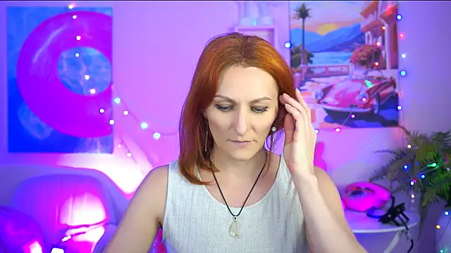 DianaTorrens online show from November 30, 2025, 8:29 am