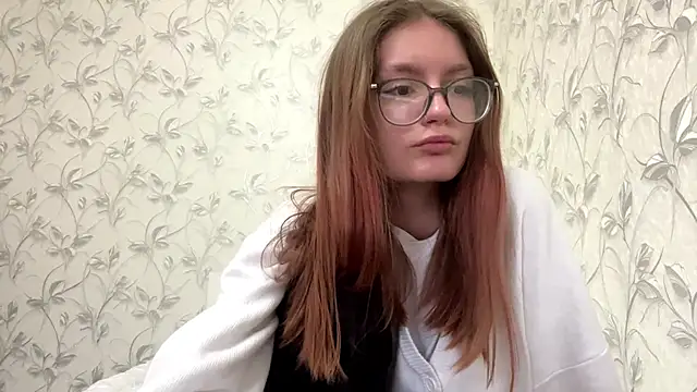 Snapshot of TishGiardino chatting on December 4, 2025, 1:04 am TishGiardino online show from December 4, 2025, 1:04 am