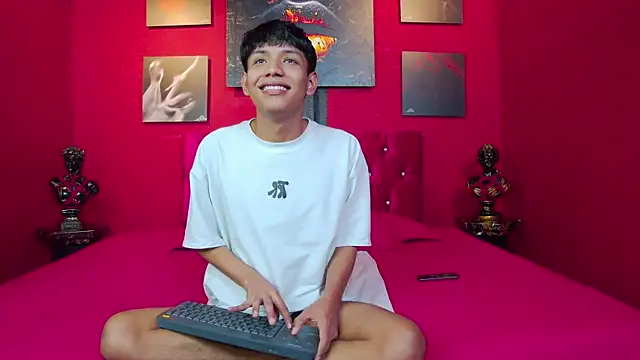 Liam Sinclair online show from December 20, 2025, 8:49 pm