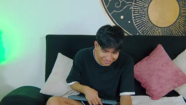 Liam Sinclair online show from February 20, 2026, 7:58 pm