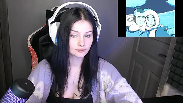 Moon raven online show from December 3, 2025, 5:11 pm