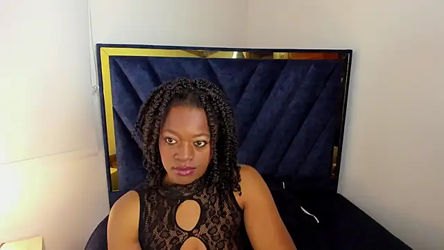 Snapshot of LunaDIaz_ chatting on January 15, 2026, 11:37 am LunaDIaz online show from January 15, 2026, 11:37 am