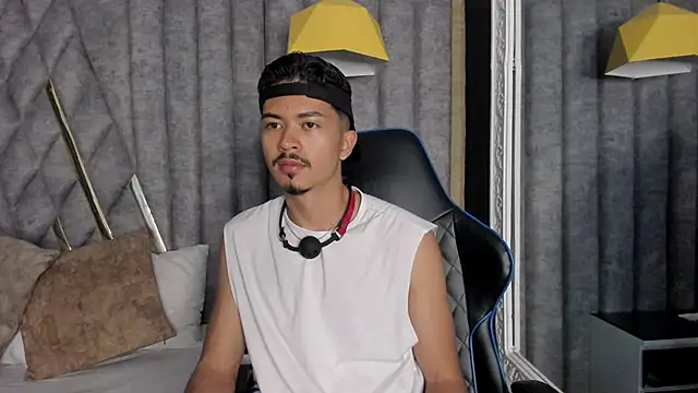 NicolaiKarav online show from December 2, 2025, 11:15 am