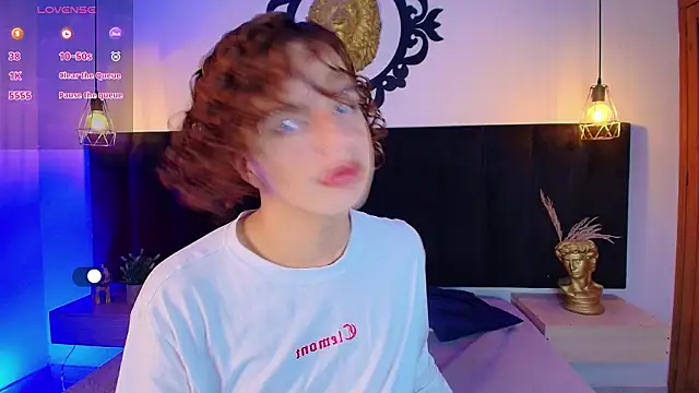 Skyee angel online show from March 15, 2026, 1:50 pm