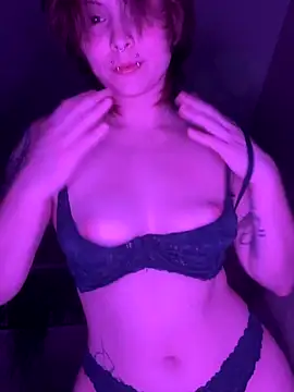 SylvieSolo online show from November 26, 2025, 12:33 am