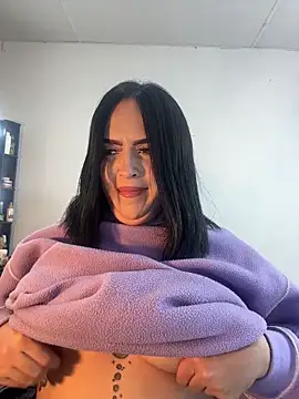 emily acorn online show from November 28, 2025, 3:42 am