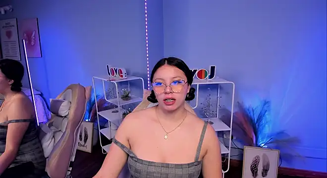 ValeryPalmer online show from December 16, 2025, 11:59 am