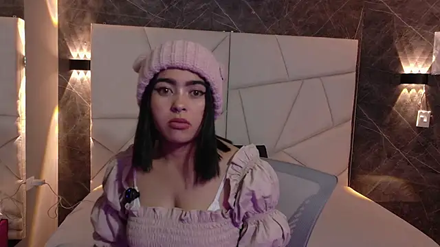 Snapshot of mia_violet8 chatting on November 24, 2025, 2:00 am mia violet8 online show from November 24, 2025, 2:00 am