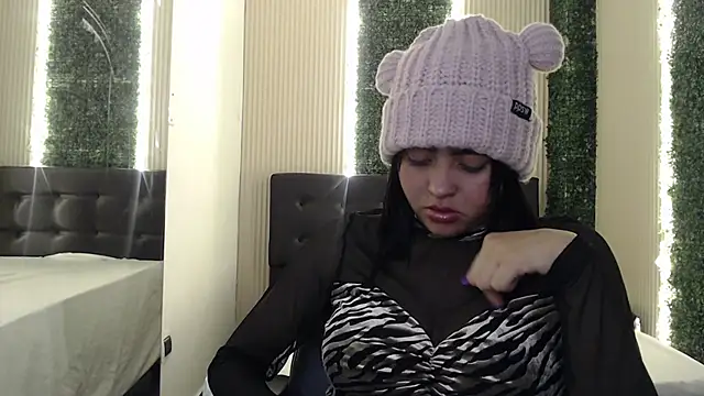 mia violet8 online show from November 27, 2025, 12:24 am