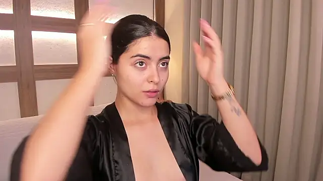 Snapshot of SarhaVega chatting on February 6, 2026, 1:36 pm SarhaVega online show from February 6, 2026, 1:36 pm