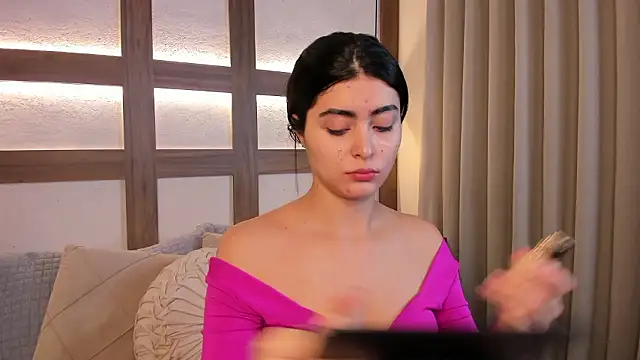 Snapshot of SarhaVega chatting on February 21, 2026, 12:28 pm SarhaVega online show from February 21, 2026, 12:28 pm