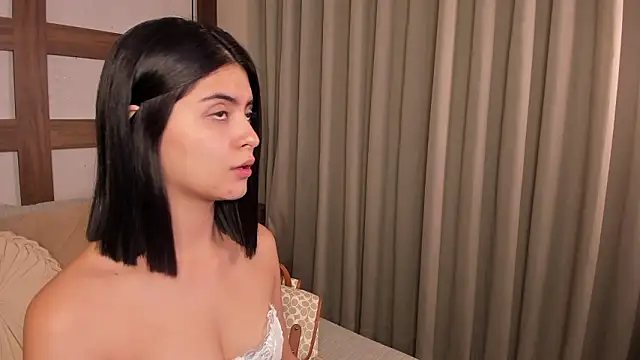 Snapshot of SarhaVega chatting on February 22, 2026, 2:04 pm SarhaVega online show from February 22, 2026, 2:04 pm