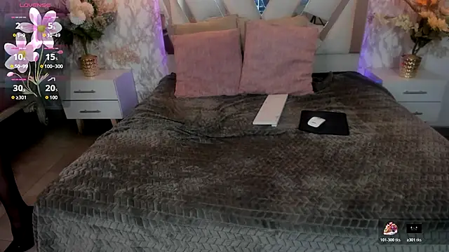 Mysterius Woman online show from November 26, 2025, 1:23 pm