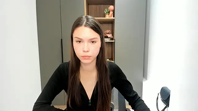 TaunyaKilmartin online show from November 24, 2025, 8:25 am