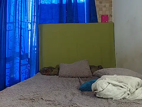 negra22xm online show from November 22, 2025, 8:08 pm