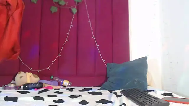 Tinyy Star online show from January 17, 2026, 10:24 pm