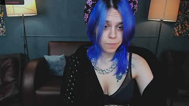 LiraBelle online show from March 19, 2026, 3:10 am