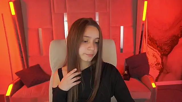 TinyNatalie online show from November 25, 2025, 7:19 am