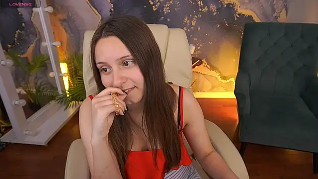 TinyNatalie online show from May 20, 2026, 12:55 pm