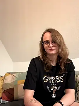 norafack33 online show from December 14, 2025, 4:45 pm