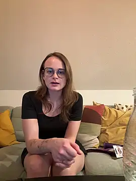 norafack33 online show from February 8, 2026, 5:05 pm