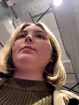 KateBurlesk online show from November 28, 2025, 9:12 am