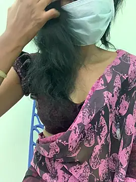 honeygirl6996 online show from April 24, 2026, 6:38 am