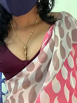 honeygirl6996 online show from May 27, 2026, 7:27 am