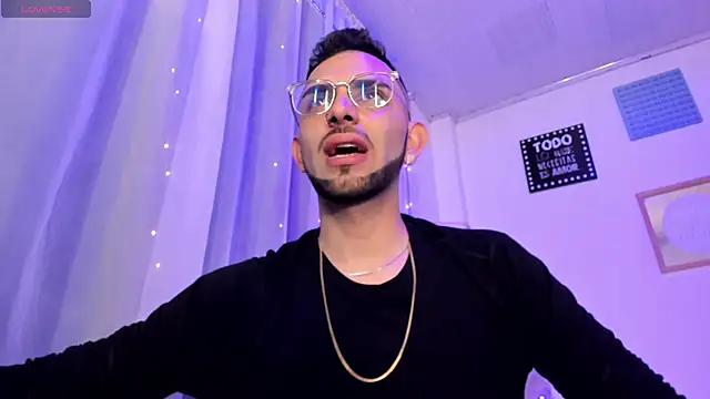 Snapshot of Rayan_ortiz chatting on November 28, 2025, 4:59 am Rayan ortiz online show from November 28, 2025, 4:59 am