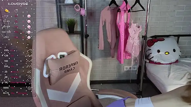 Snapshot of Ginger_Kristin chatting on March 1, 2026, 2:02 am Ginger Kristin online show from March 1, 2026, 2:02 am