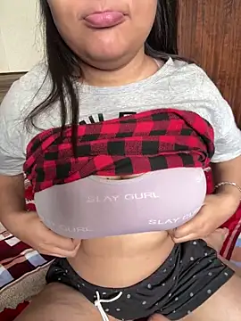 DivyaSharma999 online show from November 24, 2025, 7:30 am