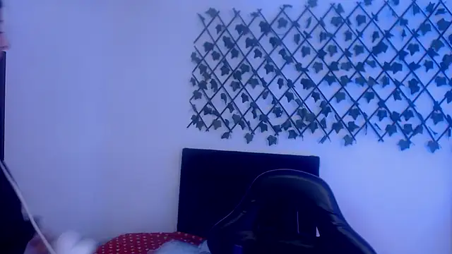 dulcinea77gp online show from February 18, 2026, 3:35 am