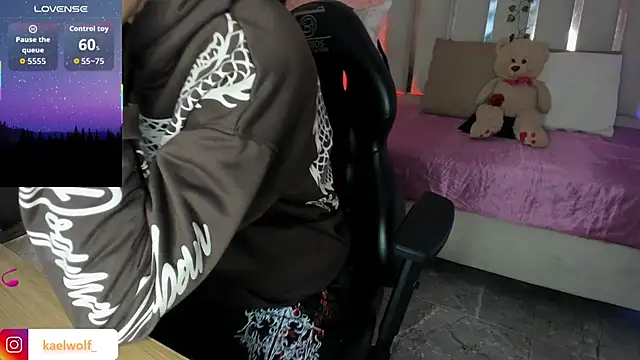 kaelwolf tay online show from February 7, 2026, 7:17 pm