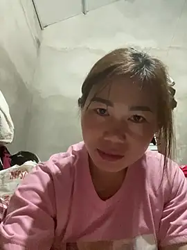 Snapshot of meganmeo chatting on March 8, 2026, 2:10 pm meganmeo online show from March 8, 2026, 2:10 pm