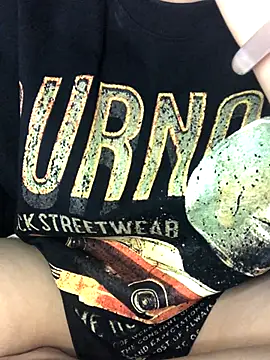 ArielMai online show from November 28, 2025, 3:36 pm