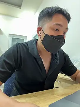 Snapshot of BryanSh_2x chatting on November 25, 2025, 1:22 pm BryanSh 2x online show from November 25, 2025, 1:22 pm