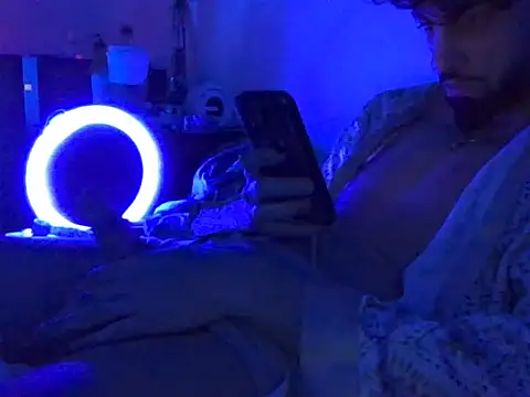 Karrrpeleeee online show from February 4, 2026, 7:09 pm