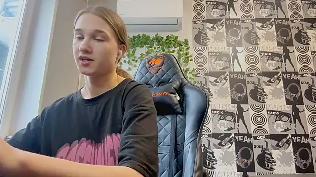 helgicuteness online show from January 11, 2026, 10:31 am