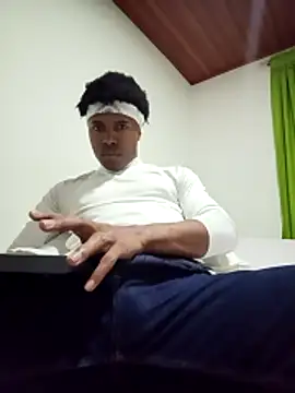 man black hot24 online show from December 18, 2025, 11:00 pm