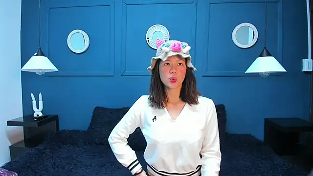 Snapshot of Skyy_bloom chatting on February 19, 2026, 11:39 am Skyy bloom online show from February 19, 2026, 11:39 am