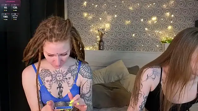 Snapshot of BobbieNibbe chatting on February 23, 2026, 1:14 am BobbieNibbe online show from February 23, 2026, 1:14 am