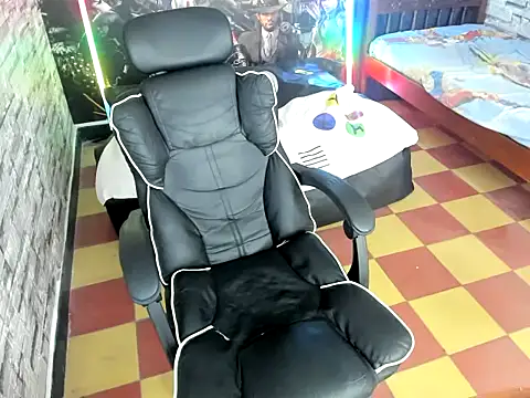 Snapshot of jay_orange chatting on November 28, 2025, 7:27 pm jay orange online show from November 28, 2025, 7:27 pm