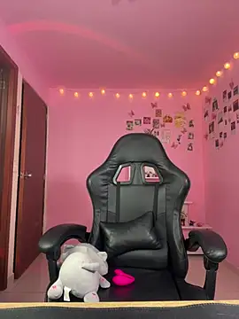 Davne  online show from March 29, 2026, 8:53 pm