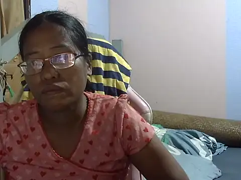 HornyPussy4u69 online show from November 24, 2025, 7:41 am