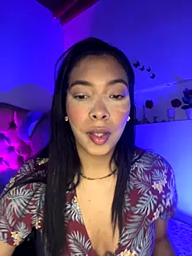 KarolRojas 22 online show from December 4, 2025, 8:17 pm