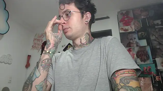 CryBoy13 online show from December 16, 2025, 5:45 am