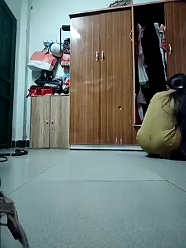 LianLaz online show from February 16, 2026, 4:41 am